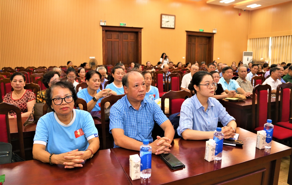 Tập huấn kỹ năng vận hành CLB Liên thế hệ tự giúp nhau