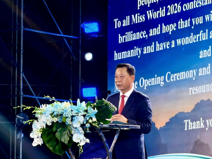 Ông Lê Văn Ánh, Phó Chủ tịch UBND tỉnh Quảng Ninh phát biểu tại sự kiện khai mạc Cuộc thi Miss World lần thứ 73. (Ảnh: Nghiêm Trợ)