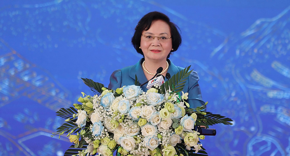 Phó Thủ tướng Phạm Thị Thanh Trà đánh giá cao sự chủ động, quyết tâm của tỉnh Phú Thọ trong thu hút đầu tư. Phó Thủ tướng Phạm Thị Thanh Trà đánh giá cao sự chủ động, quyết tâm của tỉnh Phú Thọ trong thu hút đầu tư.