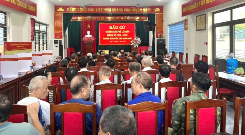 Quang cảnh khai mạc bầu cử Trưởng khu tại khu phố Lê Hoàn, phường Quảng Yên.(Ảnh: phường Quảng Yên cung cấp). Quang cảnh khai mạc bầu cử Trưởng khu tại khu phố Lê Hoàn, phường Quảng Yên.(Ảnh: phường Quảng Yên cung cấp).
