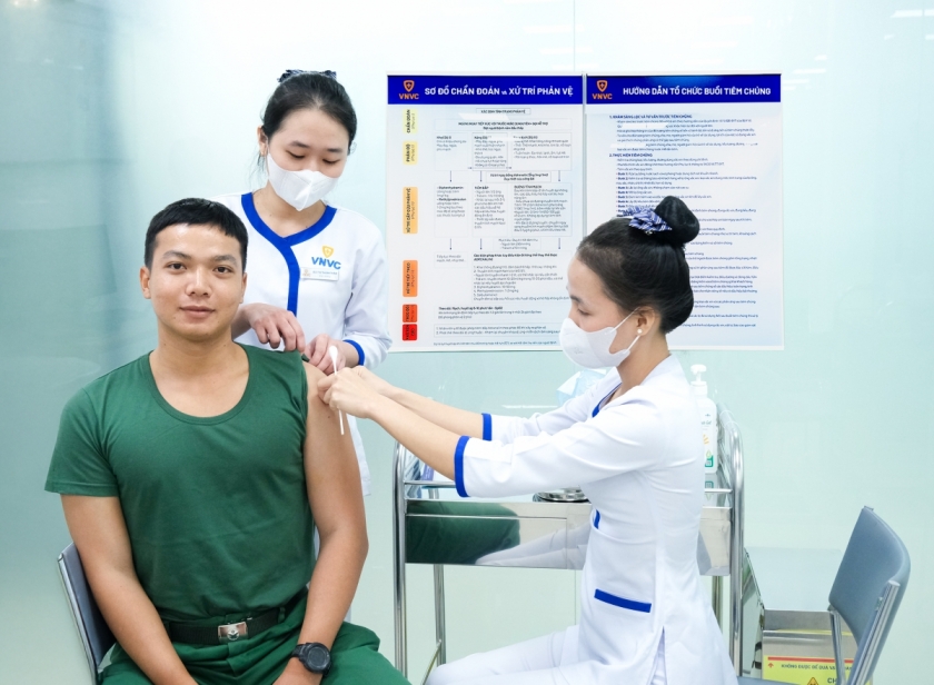 Trung sĩ Vũ Đức Tâm mong bảo vệ sức khỏe bằng vắc xin não mô cầu để hoàn thành tốt nhiệm vụ tìm kiếm, quy tập hài cốt liệt sĩ.