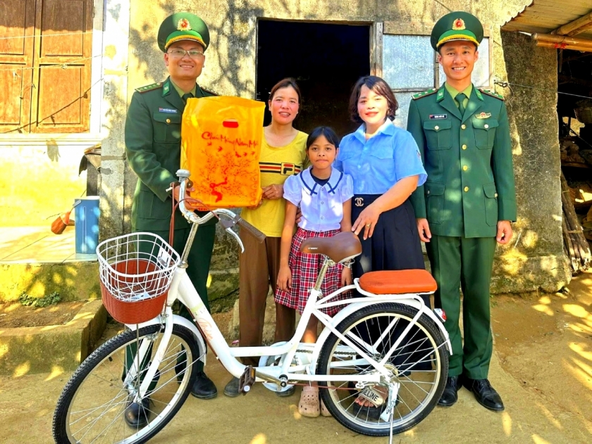 Nâng bước những mầm xanh