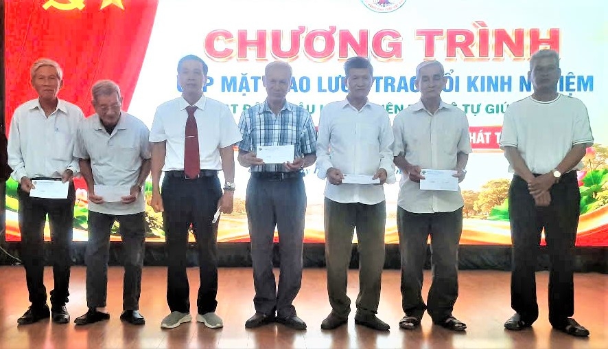 Nối những nhịp cầu liên thế hệ bằng nghĩa tình và sự sẻ chia