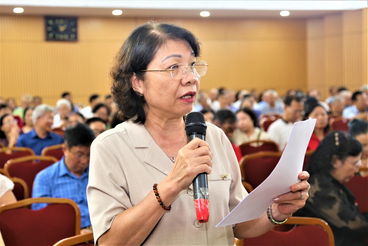 Đại biểu phường Hồng Hà tham luận