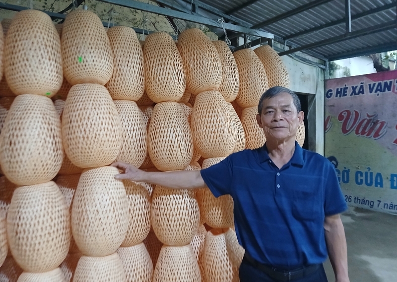 Nghề đan lát giúp nông dân thoát nghèo, nuôi con ăn học nên người