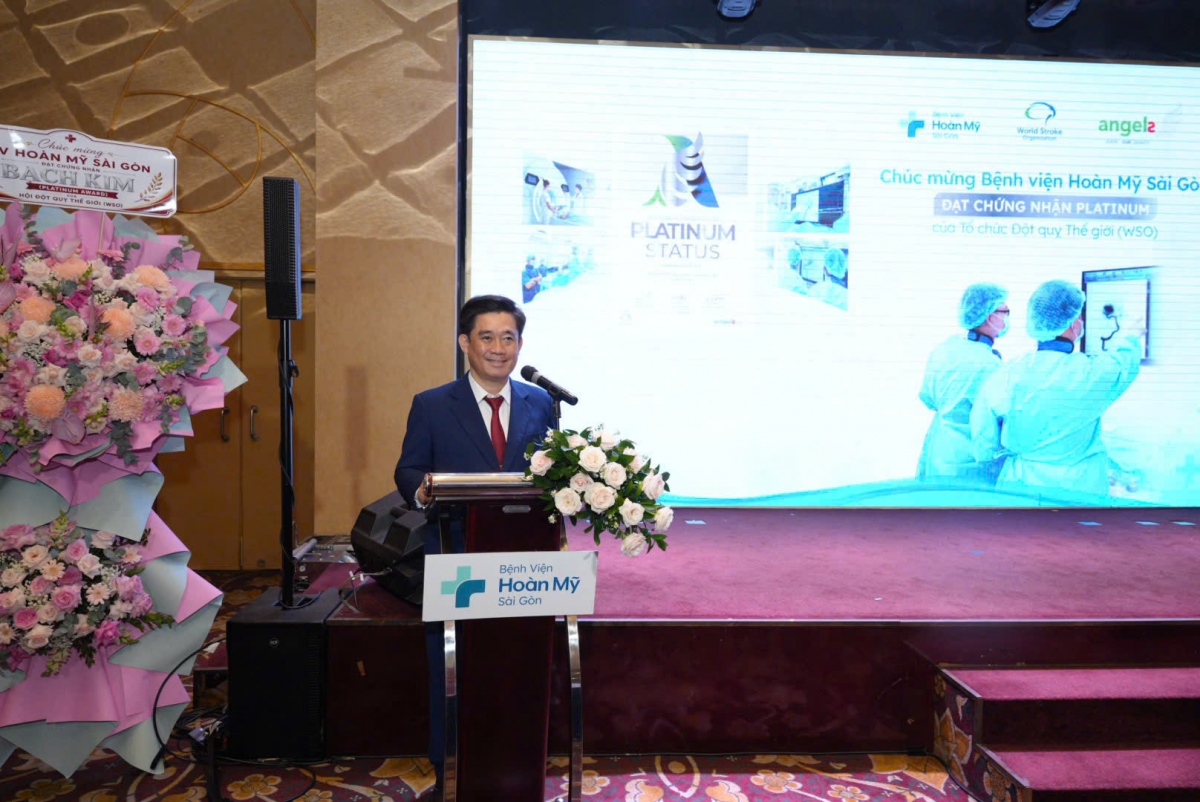 ThS.BS. Nguyễn Ngọc Bảo Long, Giám đốc Bệnh viện Hoàn Mỹ Sài Gòn, phát biểu tại Lễ công bố đạt Chứng nhận Bạch kim về điều trị đột quỵ