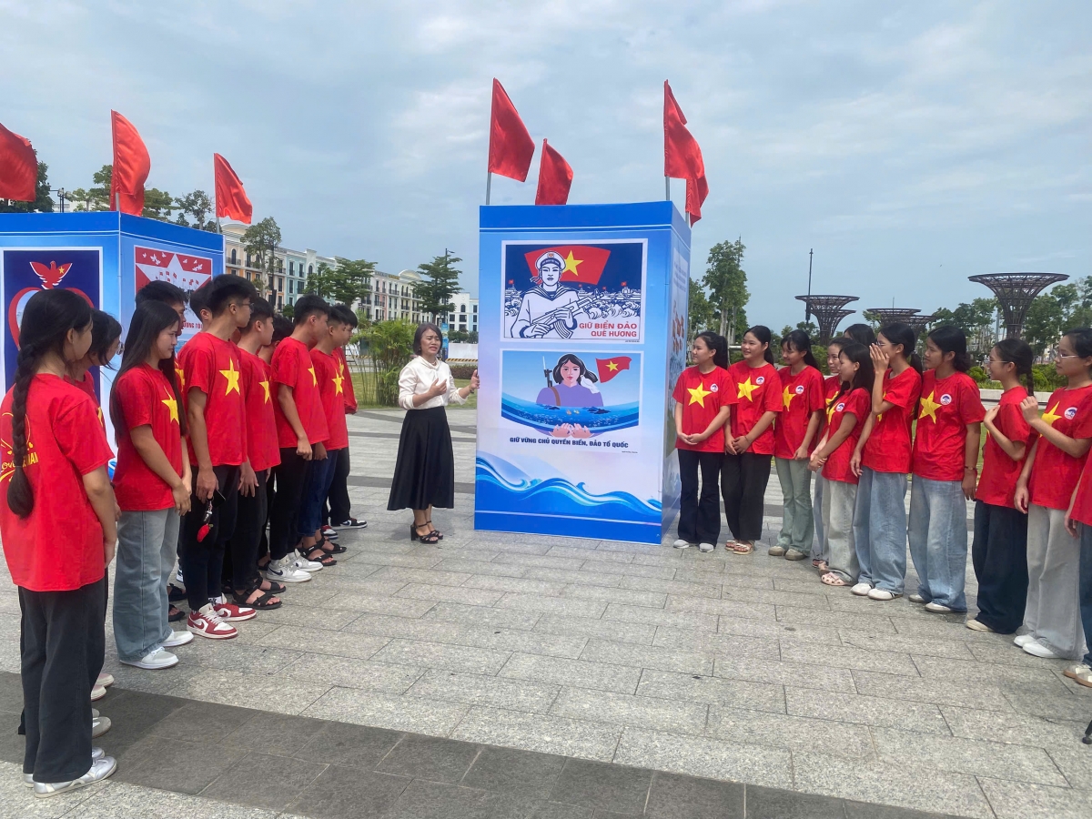 Sắc màu biển đảo, biên cương giữa không gian biển Sầm Sơn