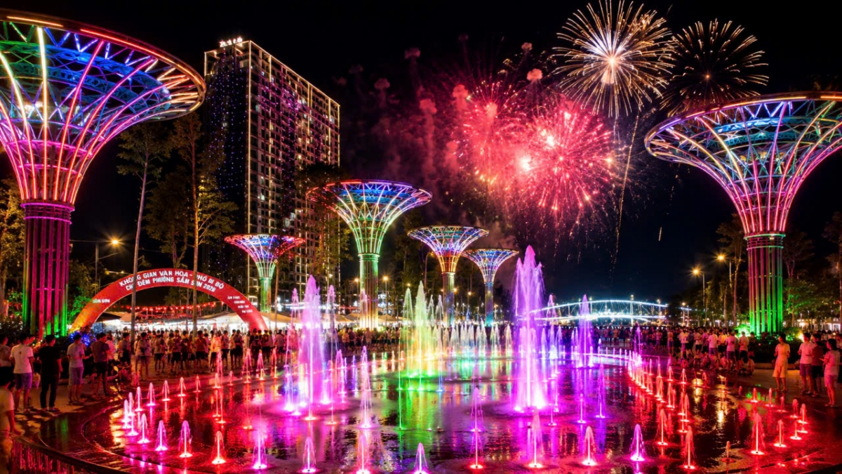Mãn nhãn với màn pháo hoa rực sáng bầu trời Sầm Sơn