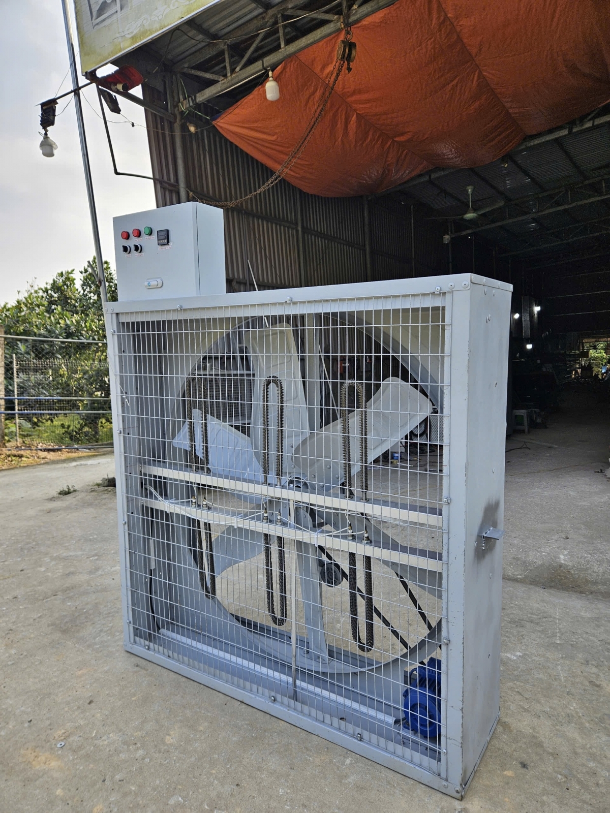 Máy sấy gió nóng của Công ty Mai Tâm Phương