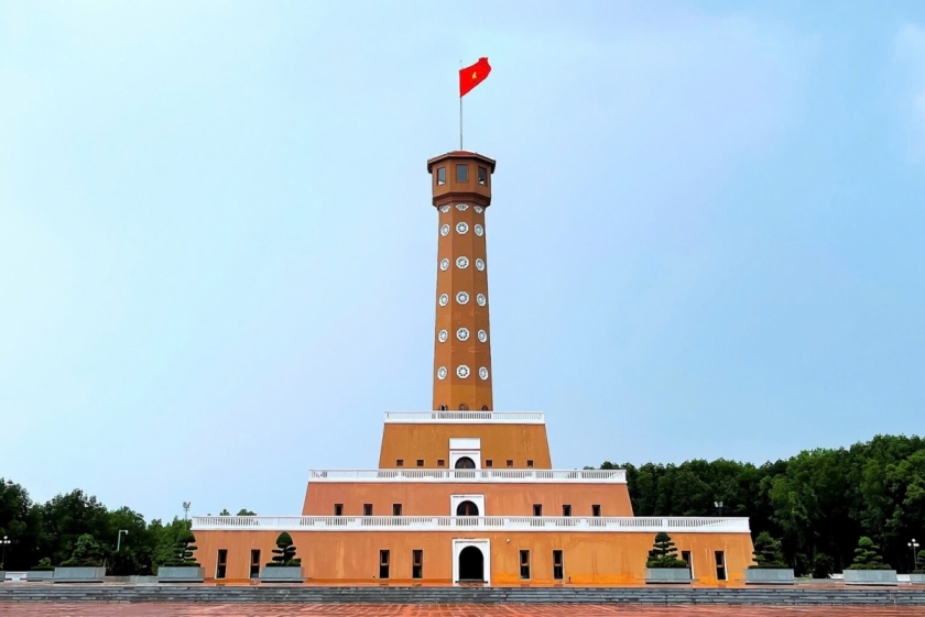 Từ đất quý Giếng Đáy đến những viên gạch ngói sắc son hồn Việt