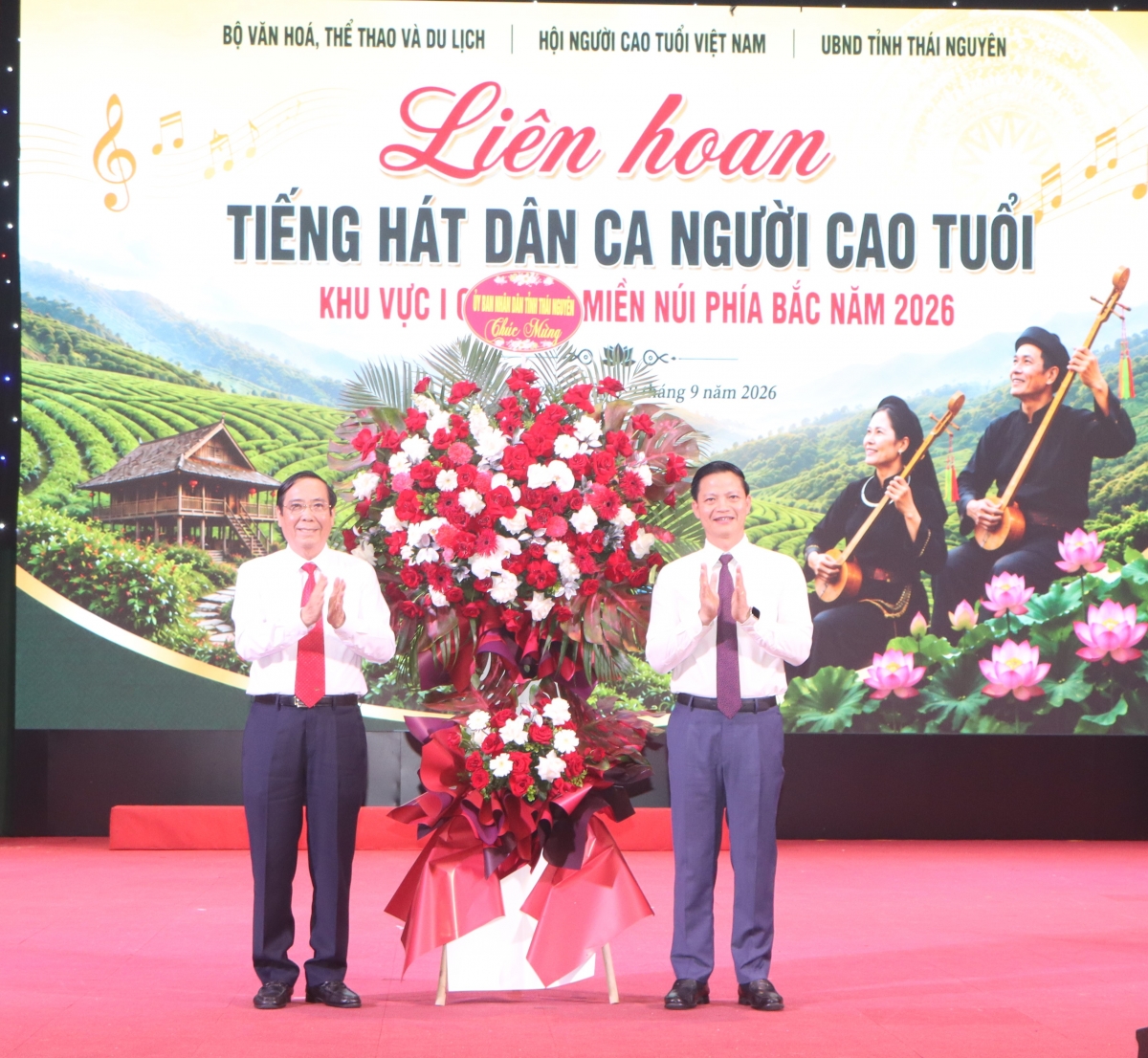 Rộn ràng Tiếng hát dân ca người cao tuổi giữa vùng đất chiến khu Việt Bắc