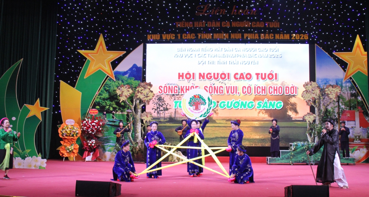 Rộn ràng Tiếng hát dân ca người cao tuổi giữa vùng đất chiến khu Việt Bắc