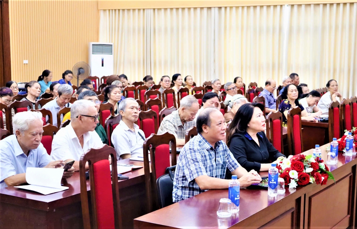 Phường Tây Hồ nâng cao nghiệp vụ, kỹ năng công tác Hội Người cao tuổi trong tình hình mới Phường Tây Hồ nâng cao nghiệp vụ, kỹ năng công tác Hội Người cao tuổi trong tình hình mới