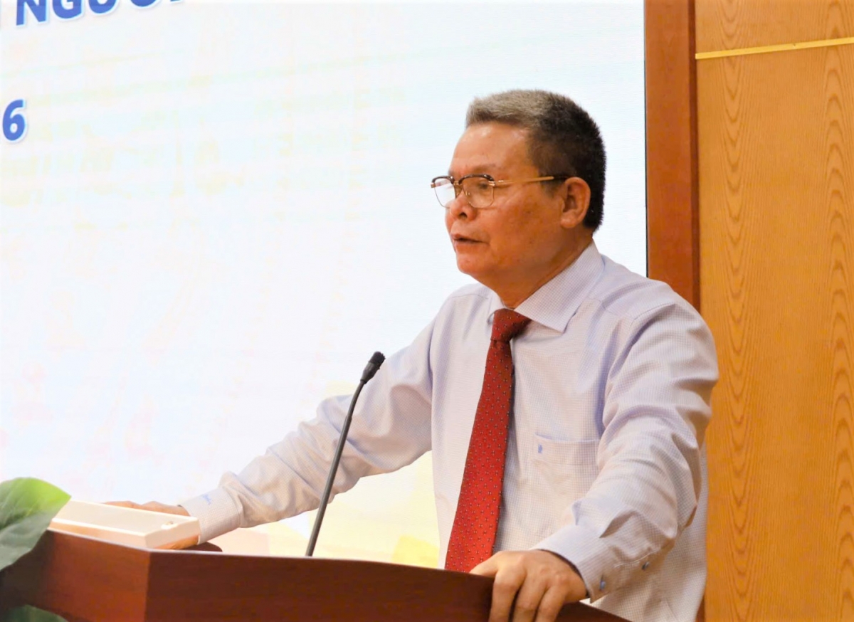 Ông Phạm Huy Giáp làm báo cáo viên Ông Phạm Huy Giáp làm báo cáo viên