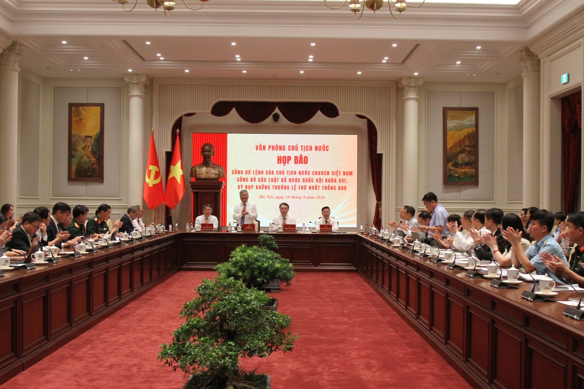 Toàn cảnh buổi họp báo