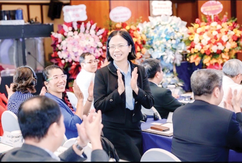 Già hóa dân số nhanh: Bài toán mới và động lực phát triển mới cho Việt Nam Già hóa dân số nhanh: Bài toán mới và động lực phát triển mới cho Việt Nam