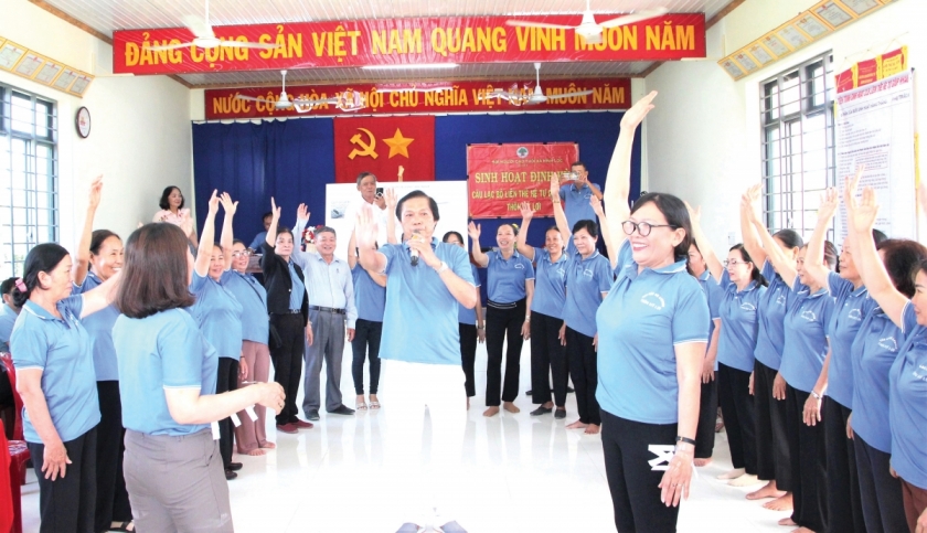 CLB Liên thế hệ tự giúp nhau nâng cao thu nhập, góp phần cải thiện đời sống cho NCT