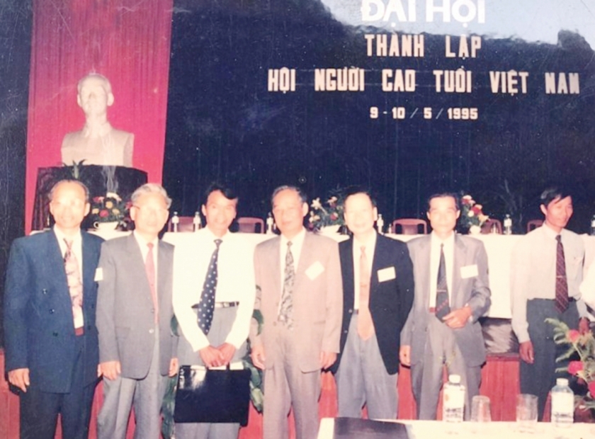 Đại hội thành lập Hội NCT Việt Nam.
