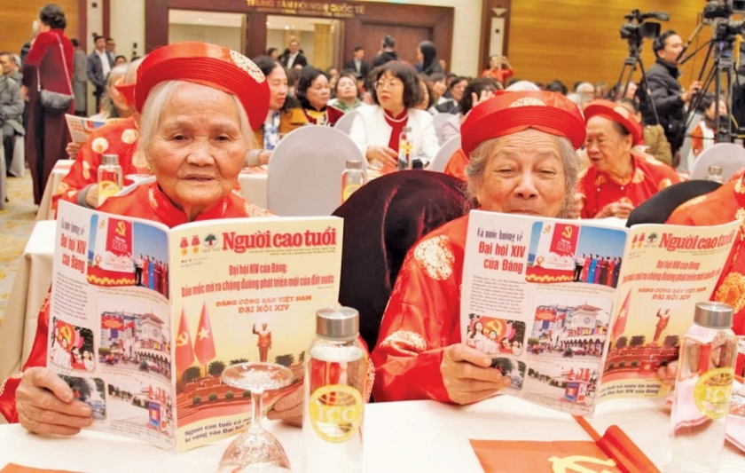 Hiệu quả từ việc đưa Tạp chí Người cao tuổi về cơ sở tại Hưng Yên