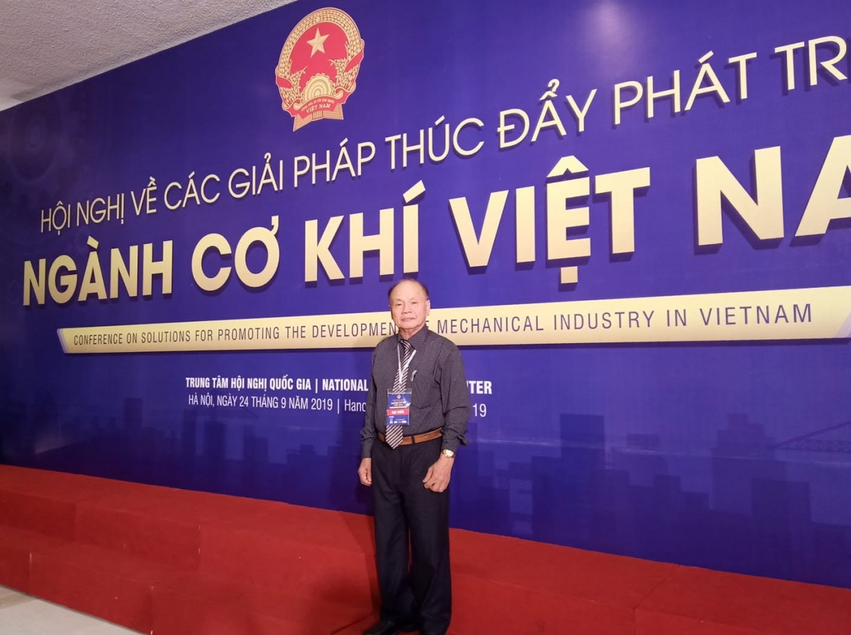 Nhà sáng chế U100 của nhà nông Nhà sáng chế U100 của nhà nông