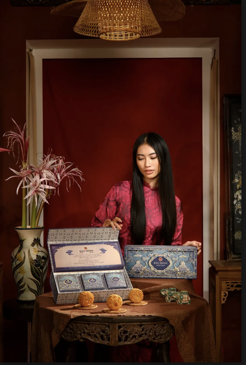 Tặng phẩm Trung Thu 3 bánh Quy Khảm Thanh tái hiện kỹ nghệ khảm sành sứ Tặng phẩm Trung Thu 3 bánh Quy Khảm Thanh tái hiện kỹ nghệ khảm sành sứ