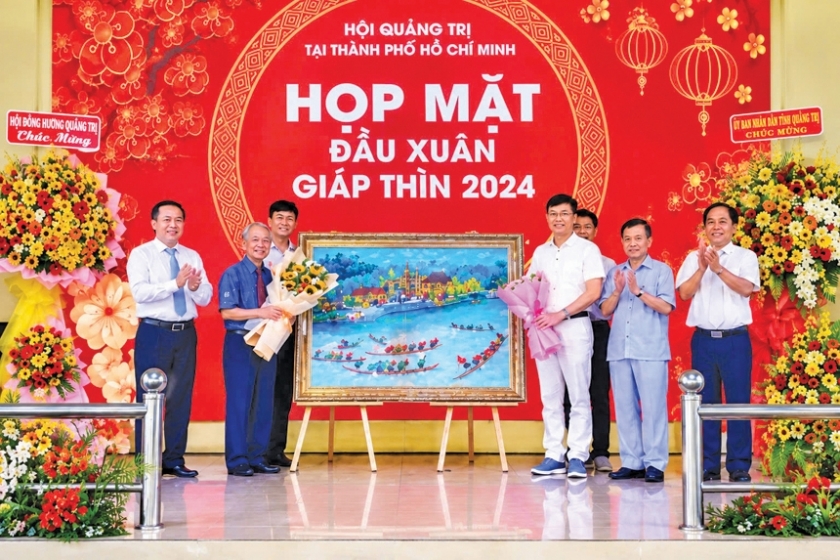 Nhà giáo Nguyễn Bá Trình: Người đưa thành quả văn chương, hội họa trở về với cộng đồng Nhà giáo Nguyễn Bá Trình: Người đưa thành quả văn chương, hội họa trở về với cộng đồng