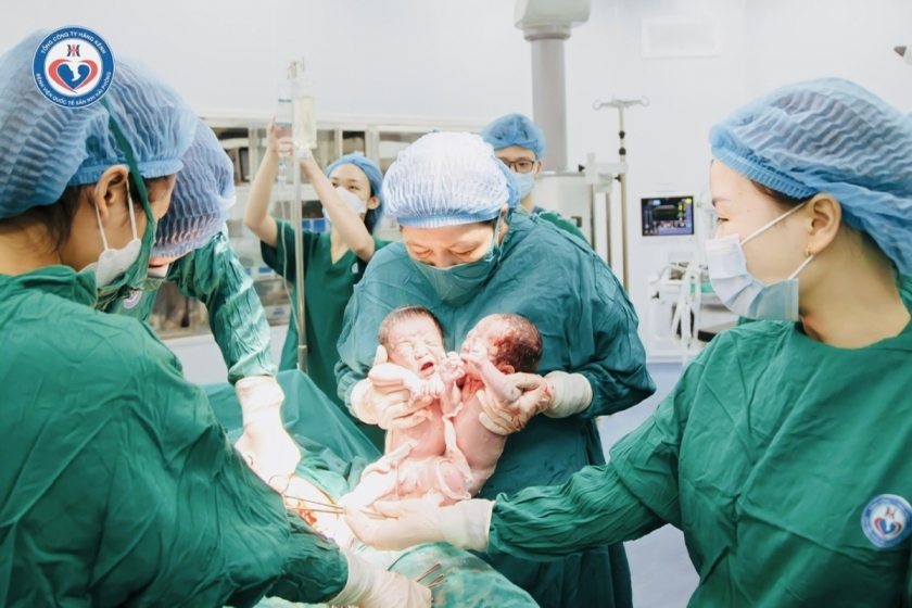 Nữ bác sĩ cao tuổi và hành trình trao truyền những giá trị tốt đẹp