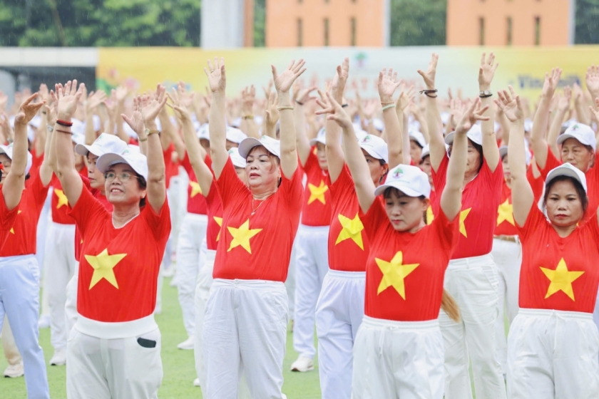 Vinamilk đồng hành chăm sóc sức khỏe người cao tuổi trong xu thế già hóa dân số