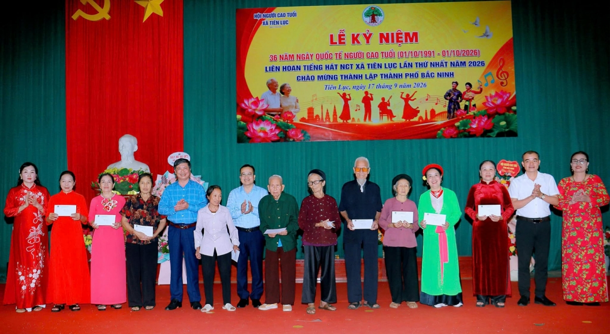 Trao quà cho Hội viên NCT có hoàn cảnh khó khăn