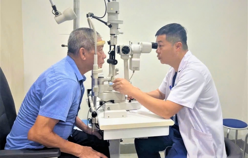 Chương trình Mắt sáng cho Người cao tuổi do Trung ương Hội Người cao tuổi Việt Nam phát động kêu gọi nguồn lực xã hội mổ mắt miễn phí cho NCT khó khăn