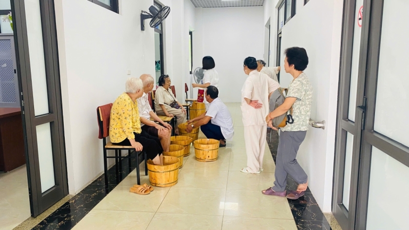 Trải nghiệm mô hình chăm sóc NCT ban ngày tại Hà Nội