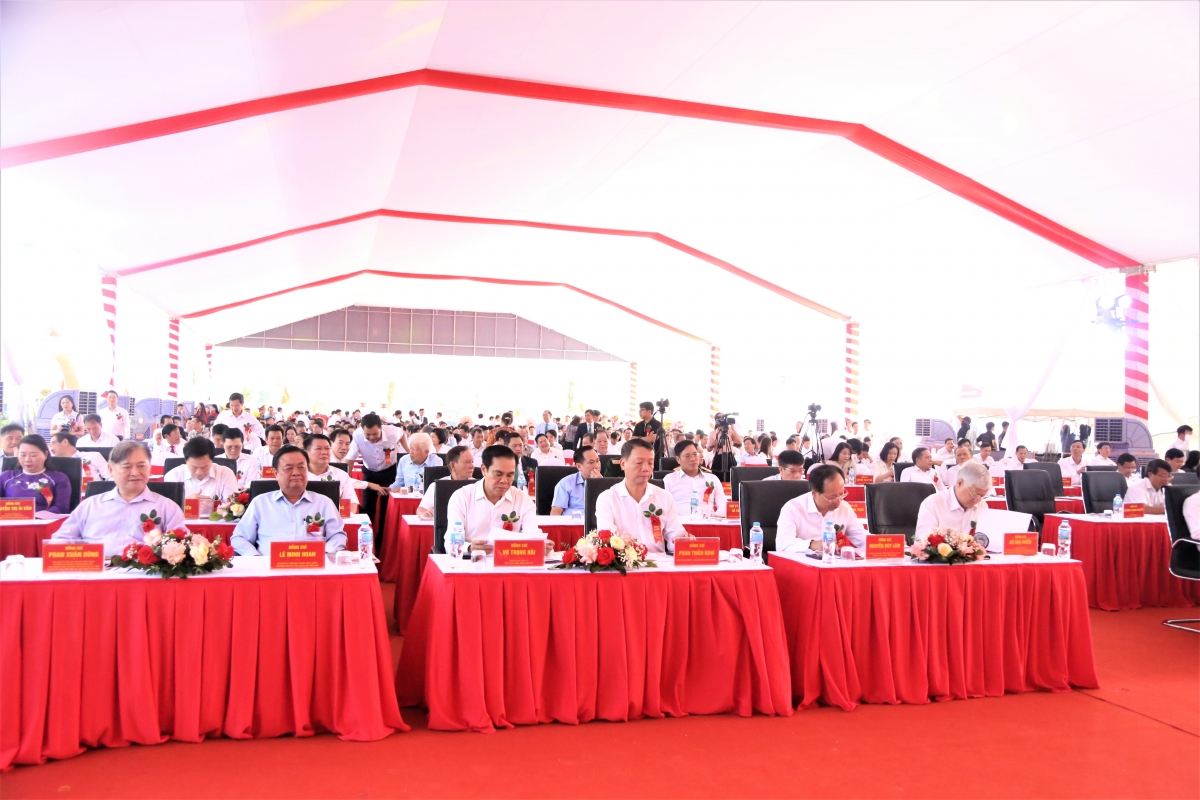 Khởi công Dự án Tổ hợp kinh tế nông nghiệp hữu cơ, tuần hoàn, sinh thái 4F Quế Lâm Lam Hồng Khởi công Dự án Tổ hợp kinh tế nông nghiệp hữu cơ, tuần hoàn, sinh thái 4F Quế Lâm Lam Hồng