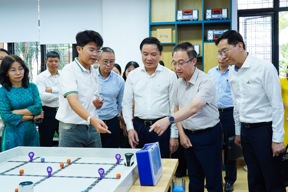 Sau một năm triển khai Stem Innovation Petrovietnam:    Đổi mới cách dạy, khơi mở cách học