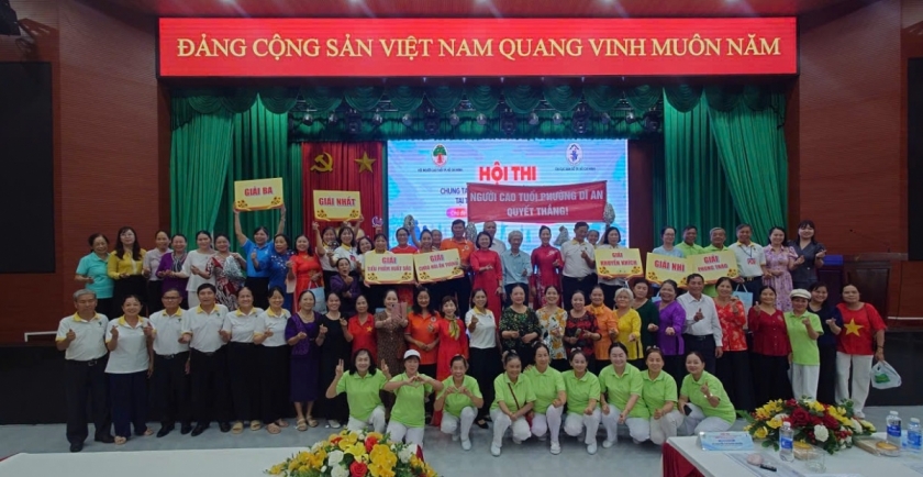 Chụp hình lưu niệm