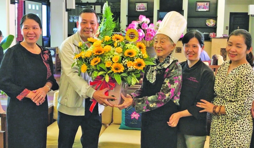 Nữ nghệ nhân với tình yêu ẩm thực Huế
