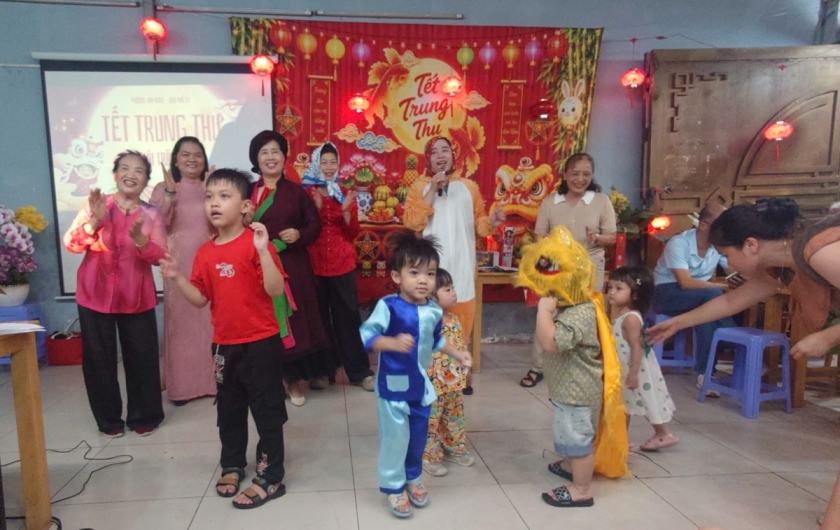 Một mùa Trung thu vui vẻ và lưu giữ thêm những ký ức đẹp của tuổi thơ tại khu phố 27