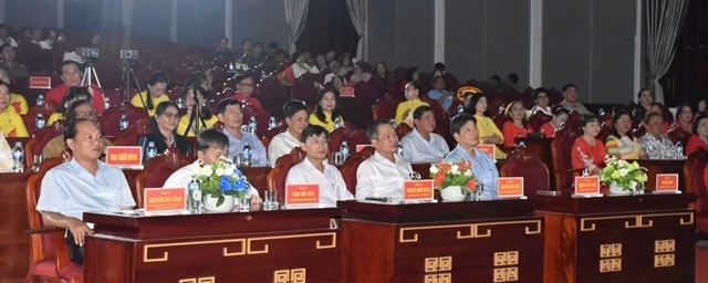 Các đại biểu tham dự lễ bế mạc và trao giải Liên hoan Tiếng hát tuổi cao niên tỉnh Cà Mau lần thứ II, năm 2026 