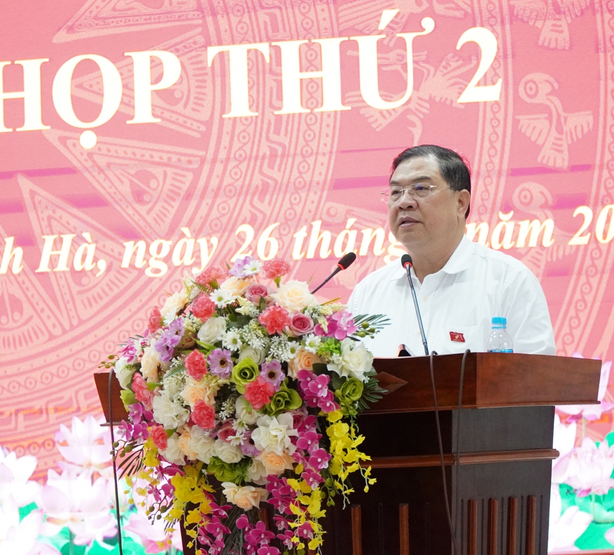Đồng chí Phạm Gia Túc - Ủy viên Bộ Chính trị, Bí thư Trung ương Đảng, Phó Thủ tướng Thường trực Chính phủ phát biểu tại hội nghị. Đồng chí Phạm Gia Túc - Ủy viên Bộ Chính trị, Bí thư Trung ương Đảng, Phó Thủ tướng Thường trực Chính phủ phát biểu tại hội nghị.