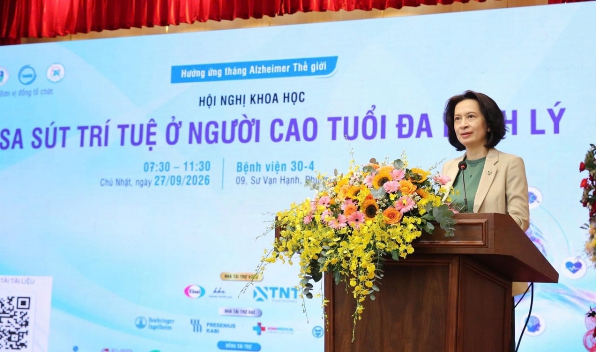 Thứ trưởng Bộ Y tế Nguyễn Thị Liên Hương phát biểu chỉ đạo Hội nghị