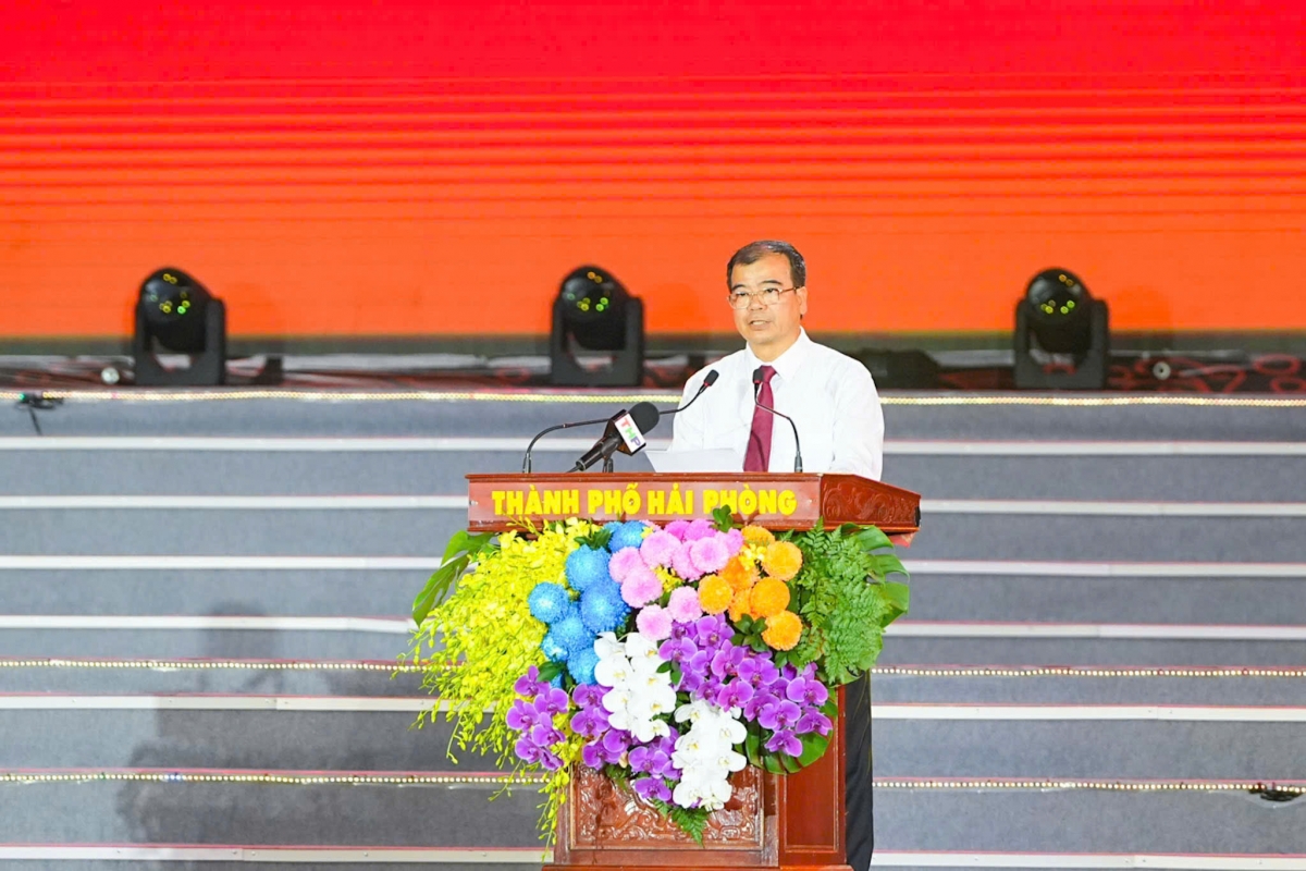 Phó Chủ tịch UBND thành phố Nguyễn Minh Hùng đọc Diễn văn tưởng niệm 726 năm ngày mất của Anh hùng dân tộc Trần Hưng Đạo, khai hội Côn Sơn, Kiếp Bạc - mùa Thu năm 2026.