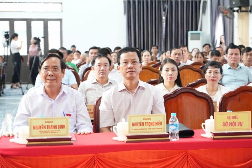 Đồng chí Nguyễn Thanh Bình - Chủ tịch Hội Người cao tuổi Việt Nam cùng các đại biểu tham dự Hội nghị.