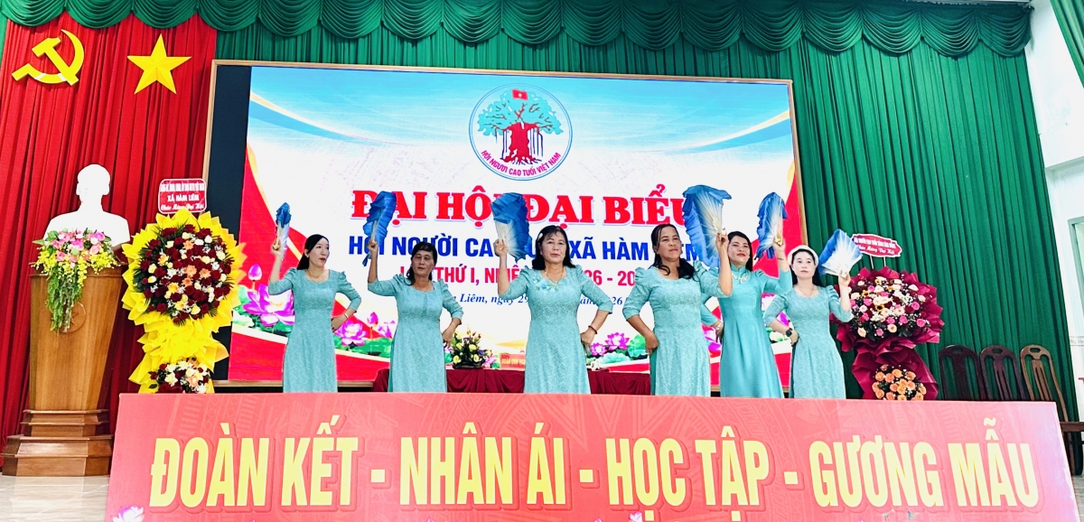 Văn nghệ chào mừng Đại hội Hội Người cao tuổi xã Hàm Liêm Văn nghệ chào mừng Đại hội Hội Người cao tuổi xã Hàm Liêm