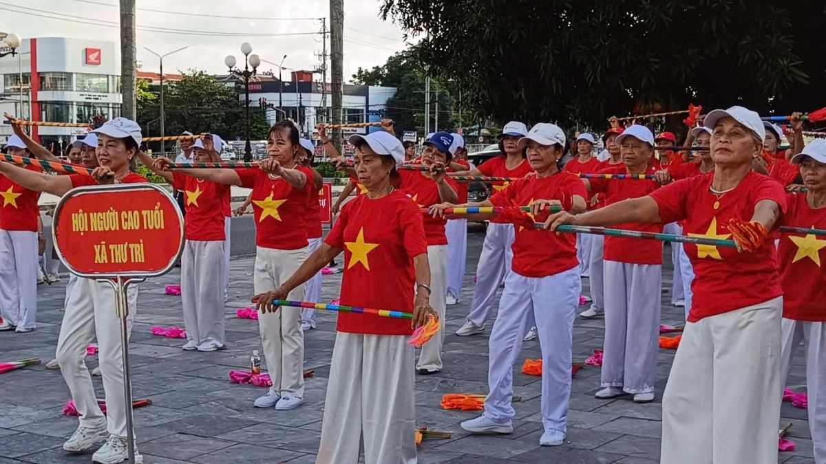 Lan tỏa hoạt động chăm sóc, phát huy vai trò người cao tuổi tại Hưng Yên
