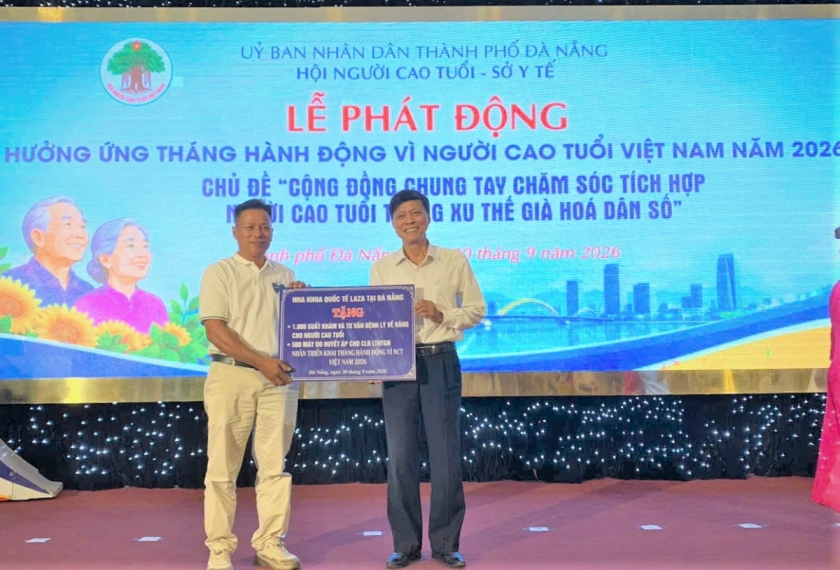 Tặng máy đo huyết áp và khám răng cho NCT TP Đà Nẵng Tặng máy đo huyết áp và khám răng cho NCT TP Đà Nẵng