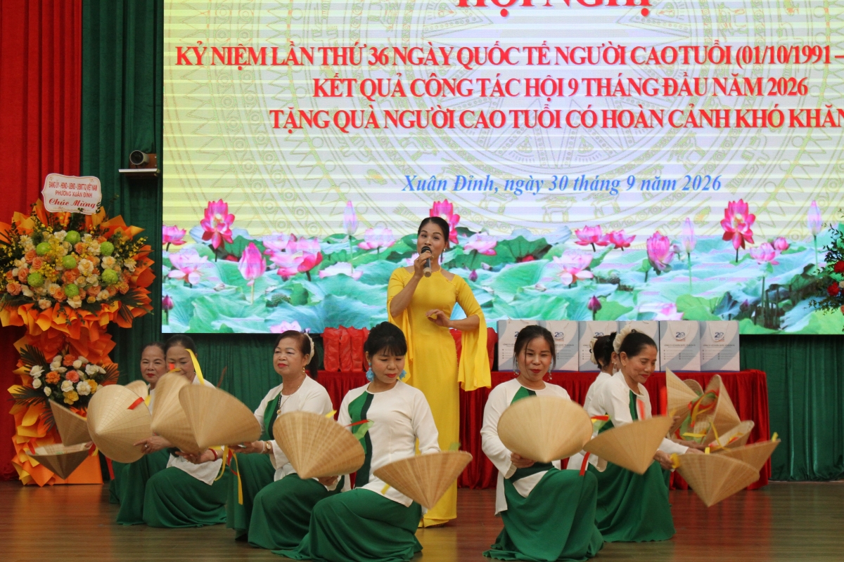 Tiết mục văn nghệ chào mừng Hội nghị