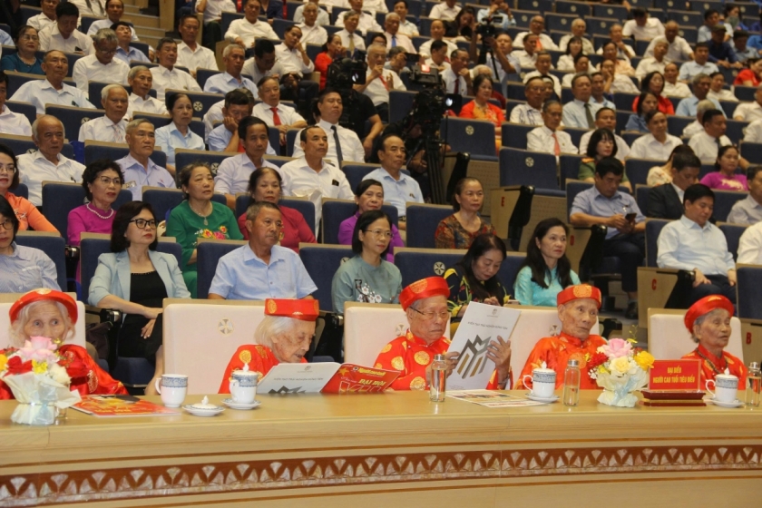 Tháng hành động vì Người cao tuổi Việt Nam năm 2026: Cộng đồng chung tay chăm sóc tích hợp người cao tuổi trong xu thế già hóa dân số Tháng hành động vì Người cao tuổi Việt Nam năm 2026: Cộng đồng chung tay chăm sóc tích hợp người cao tuổi trong xu thế già hóa dân số