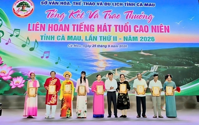 Đội văn nghệ của phường Lý Văn Lâm đạt nhiều giải thưởng tại Liên hoan Tiếng hát tuổi cao niên tỉnh Cà Mau lần thứ II, năm 2026 . Đội văn nghệ của phường Lý Văn Lâm đạt nhiều giải thưởng tại Liên hoan Tiếng hát tuổi cao niên tỉnh Cà Mau lần thứ II, năm 2026 .