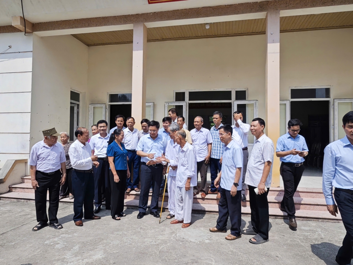 Khi chính quyền đến gần dân từ buổi họp chi bộ thôn Khi chính quyền đến gần dân từ buổi họp chi bộ thôn