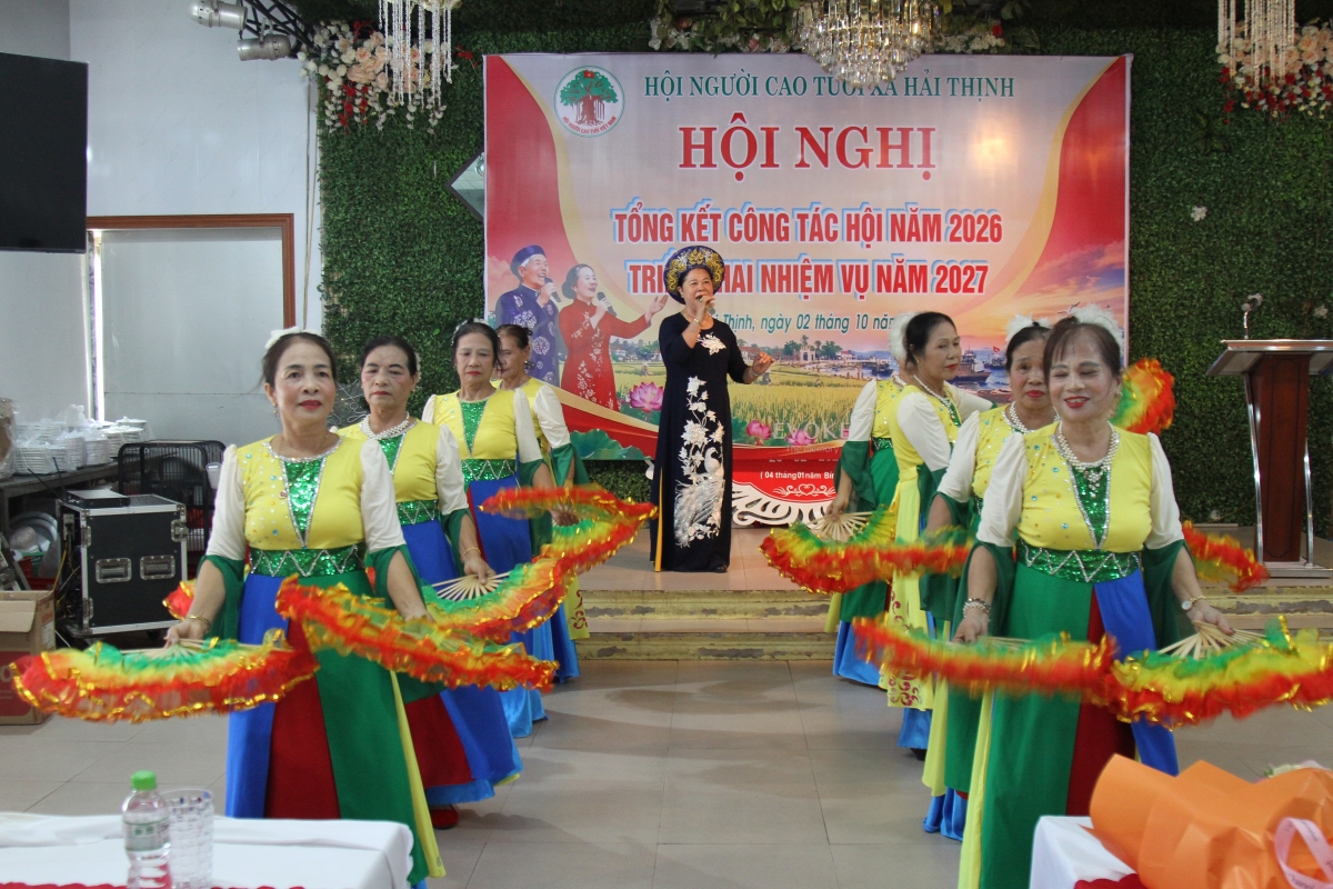 Tiết mục văn nghệ chào mừng Hội nghị Tiết mục văn nghệ chào mừng Hội nghị