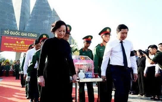Lào Cai an táng 71 hài cốt liệt sĩ, tiếp tục hành trình tìm danh tính